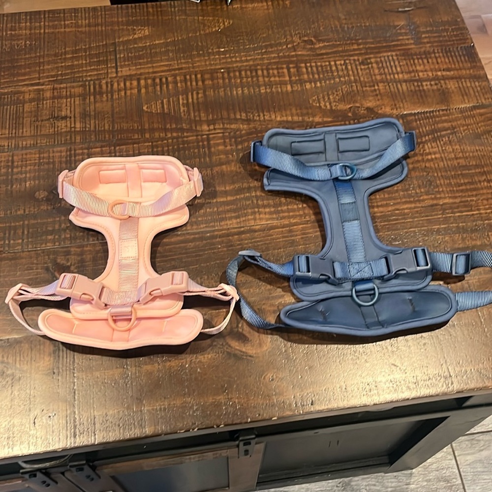 Dog harnesses